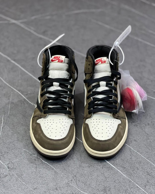 Jordan 1 High travis Scott