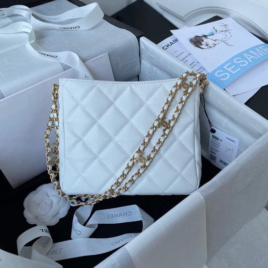 Chanel sling bag (vip quality)