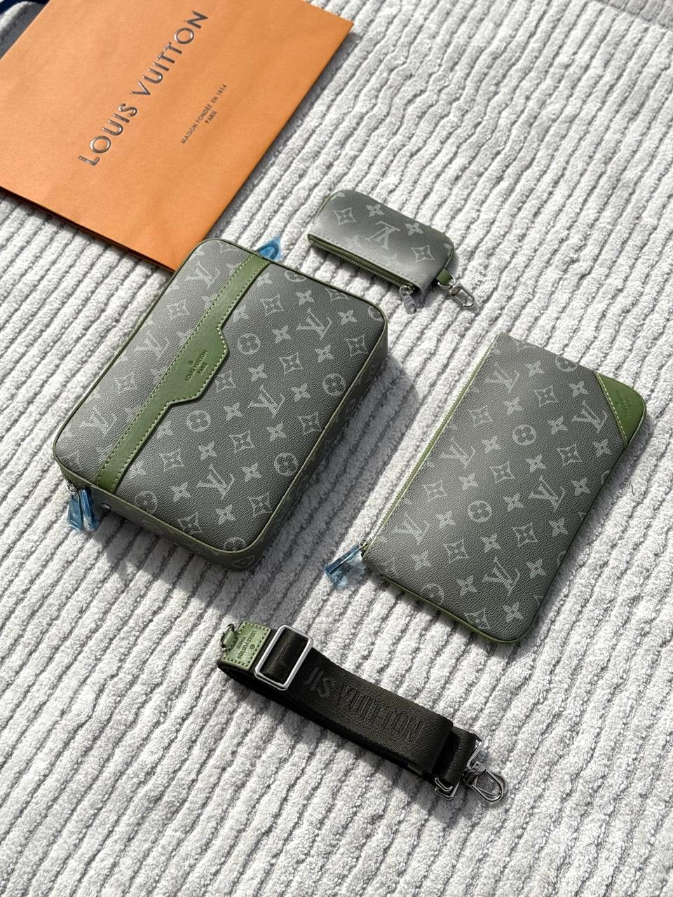 Louis Vuitton Messenger Bag 7 colors
