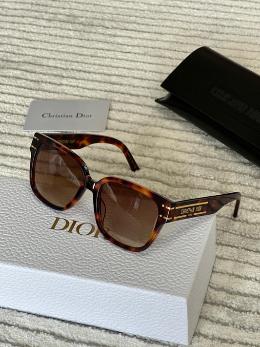 Dior Sunglasses 2 colors