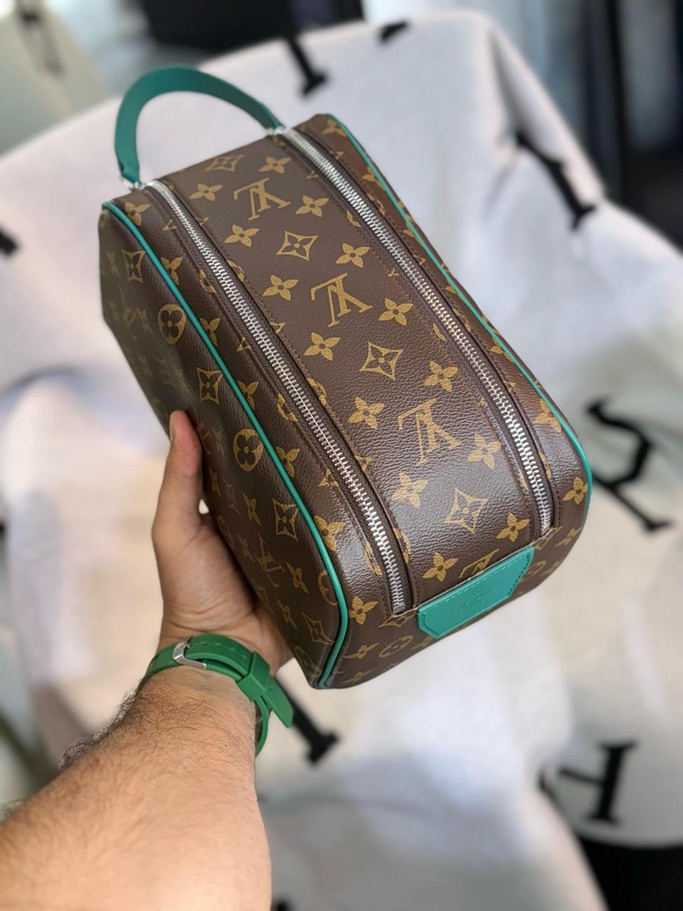 Louis Vuittin Pouch (VIP Quality) 3 colors