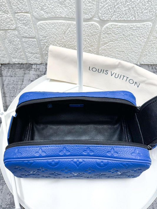 Louis Vuittin Pouch (VIP Quality)