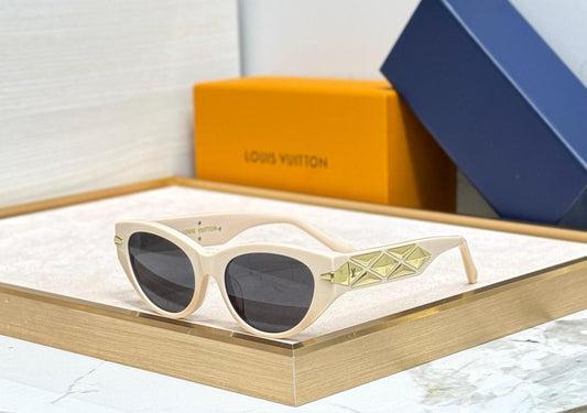 Louis Vuitton Sunglasses 4 colors
