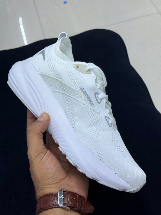 Brooks Sneakers