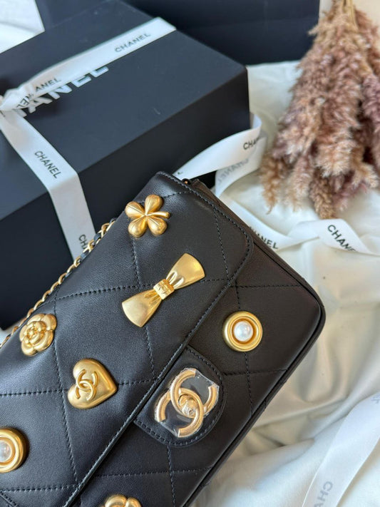Chanel sling bag (vip quality)