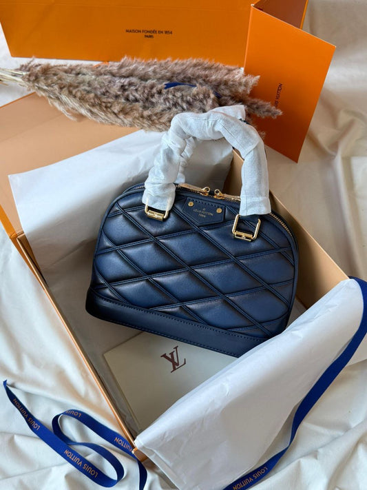 Louis Vuitton Handbag (Vip)