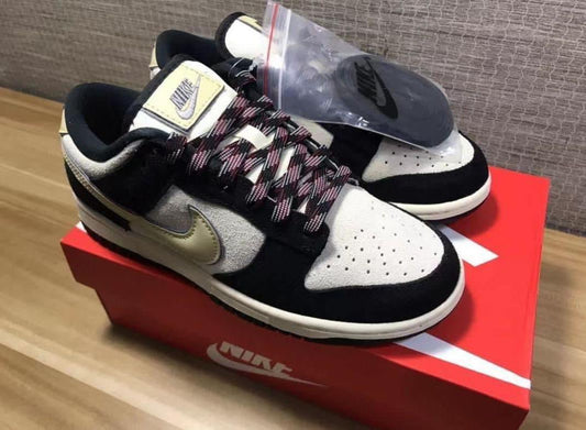 SB Dunk low Blach suede