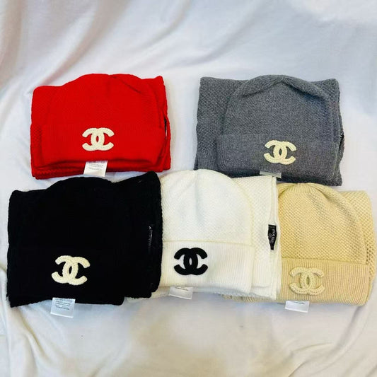Chanel (Scarf-Gloves-Beanie)