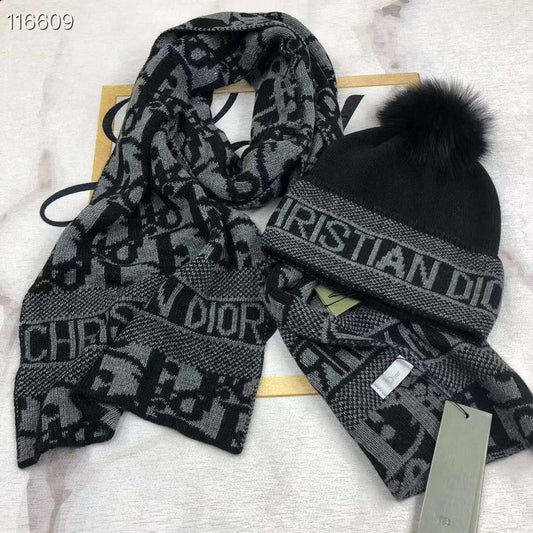 Dior (Scarf-Beanie)