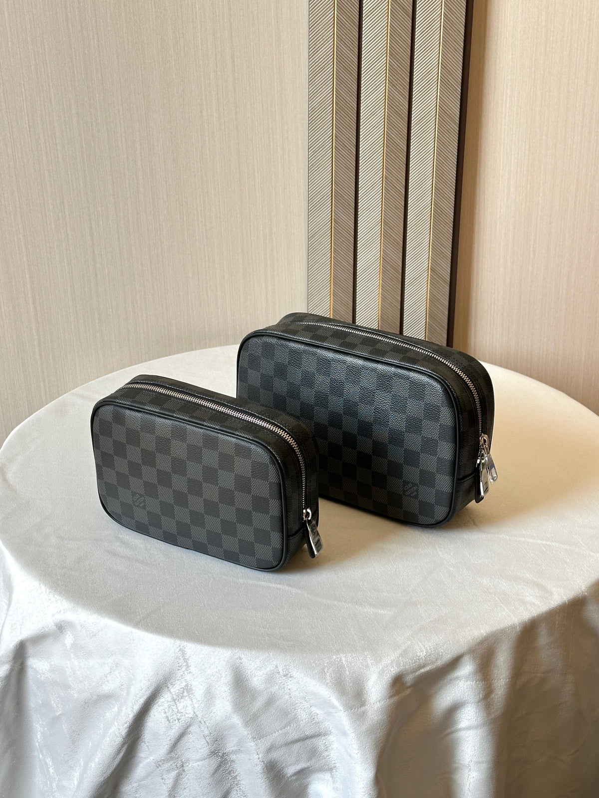 Louis Vuitton Pouch (VIP Quality)