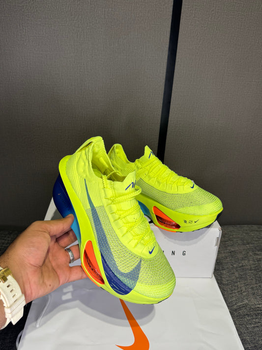 Nike Fly 3 Volt