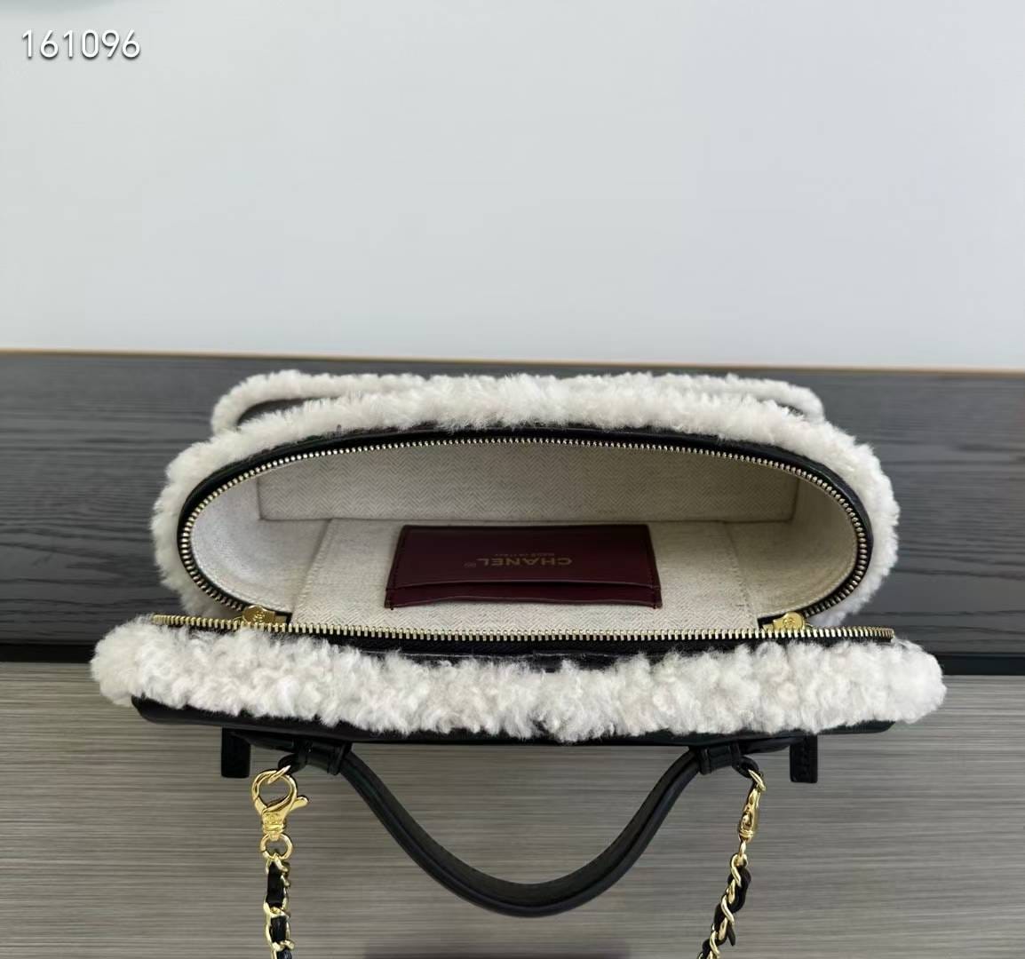 Chanel Box-Shape Handbag - Black