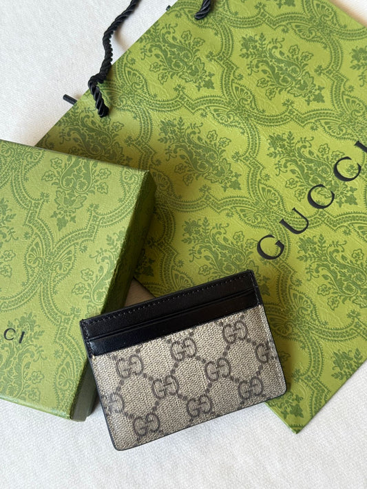 Gucci Medallion Card Holder - Beige