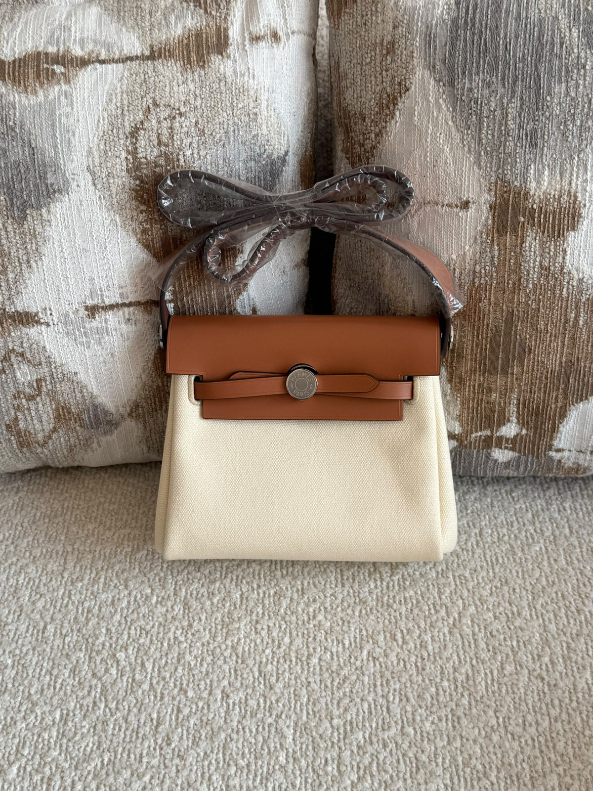 Hermès Shoulder Bag - Dark Grey, Navy, Pink, White, Burgundy, Black