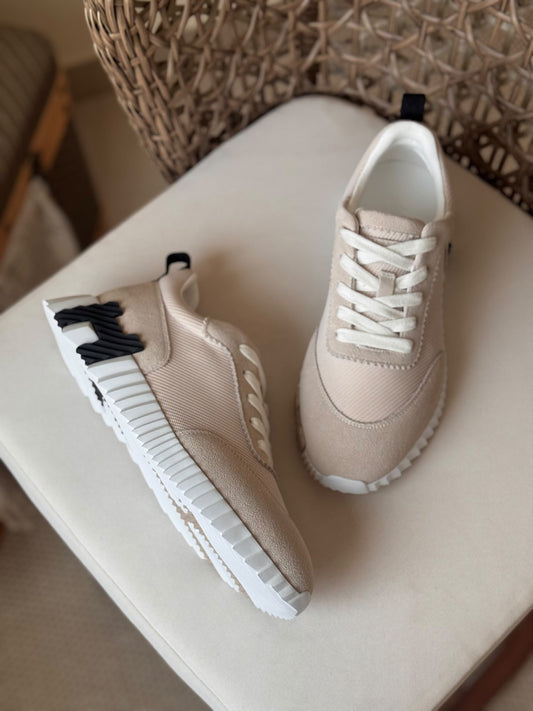 Hermes Rounded-Panel Sneakers - Beige