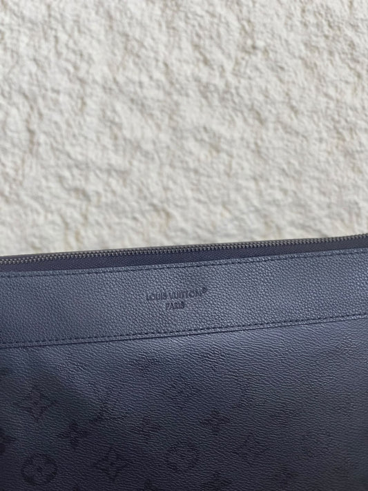 Louis Vuitton Clutch - Black