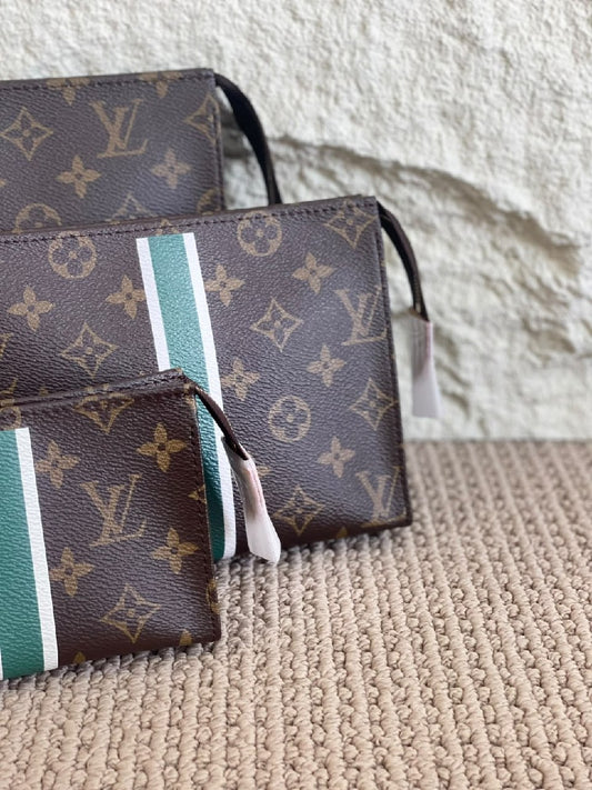 Louis Vuitton Trio Pouch Clutch - Brown Monogram
