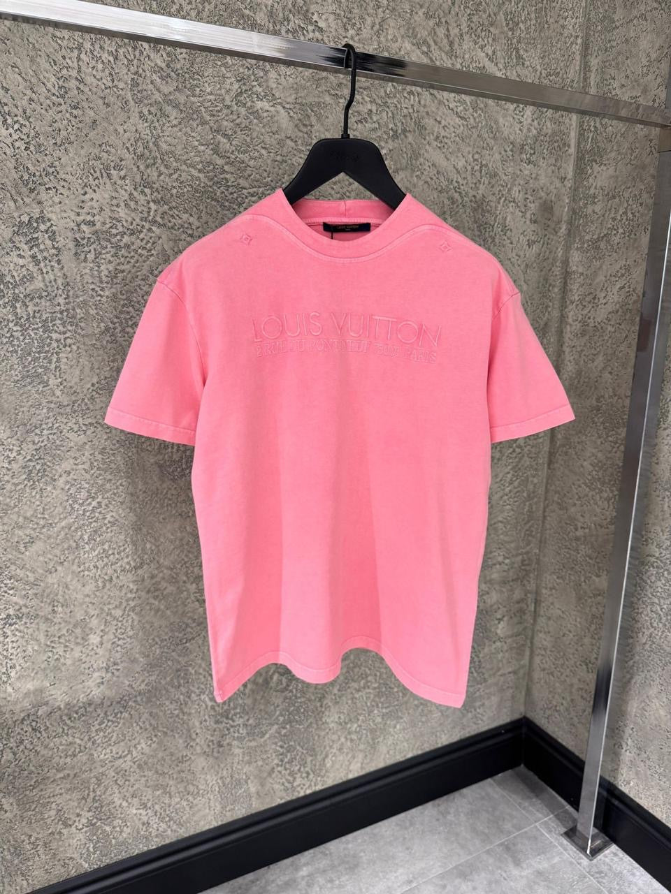 Louis Vuitton T-Shirt 2 colors