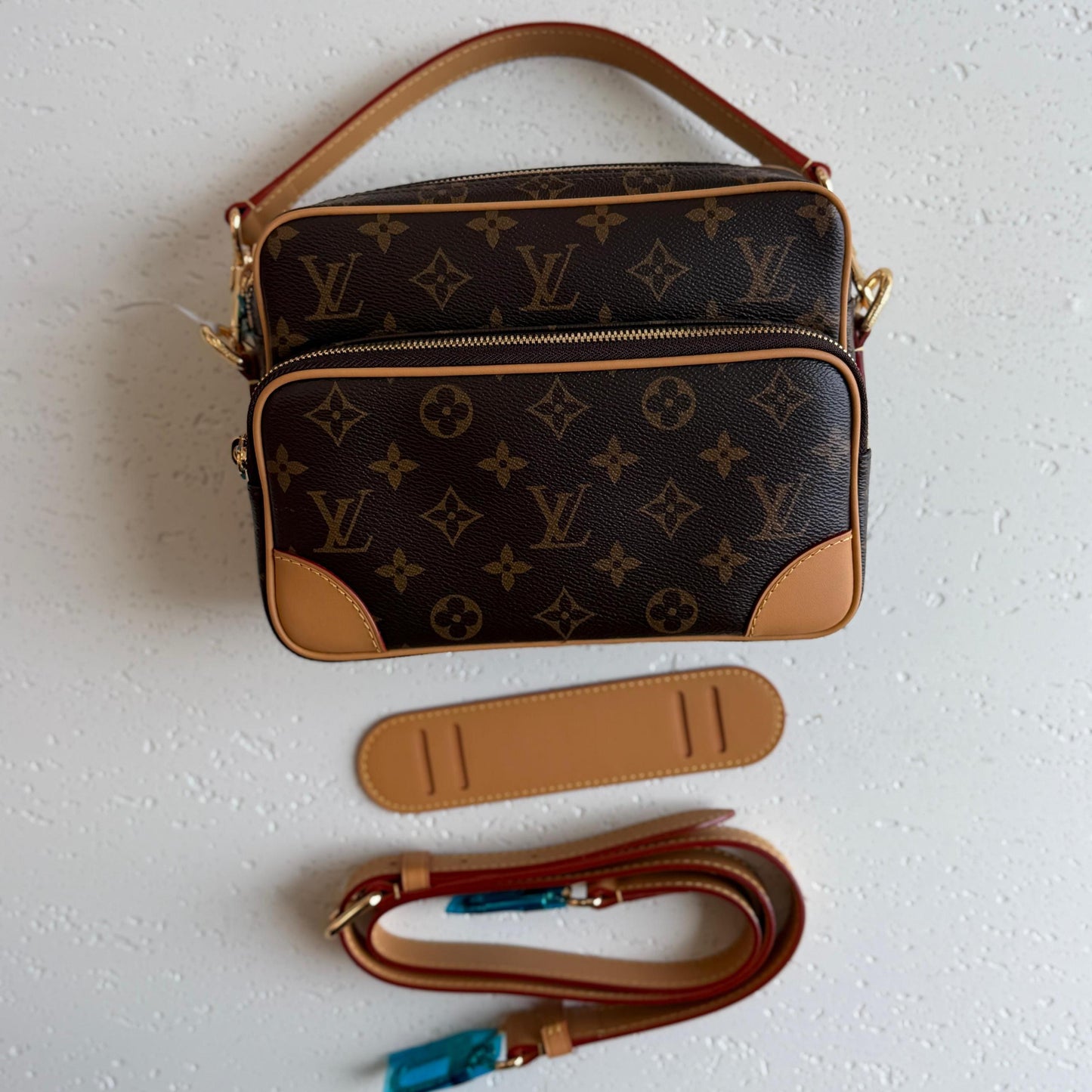 Louis Vuitton Messenger Bag (VIP Quality)