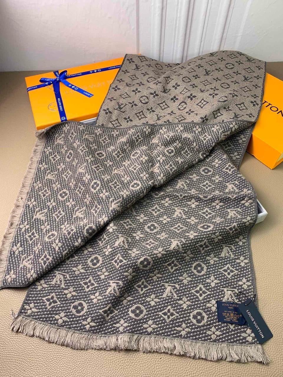 Louis Vuitton Unisex Scarf