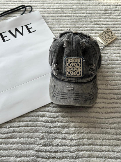 Loewe Caps 2 colors