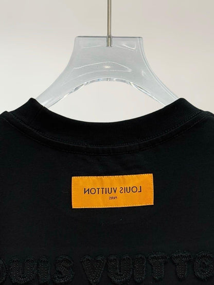 Louis Vuitton T-Shirt 2 colors