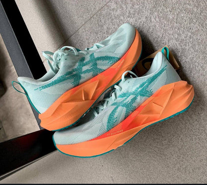 ASICS Sneakers