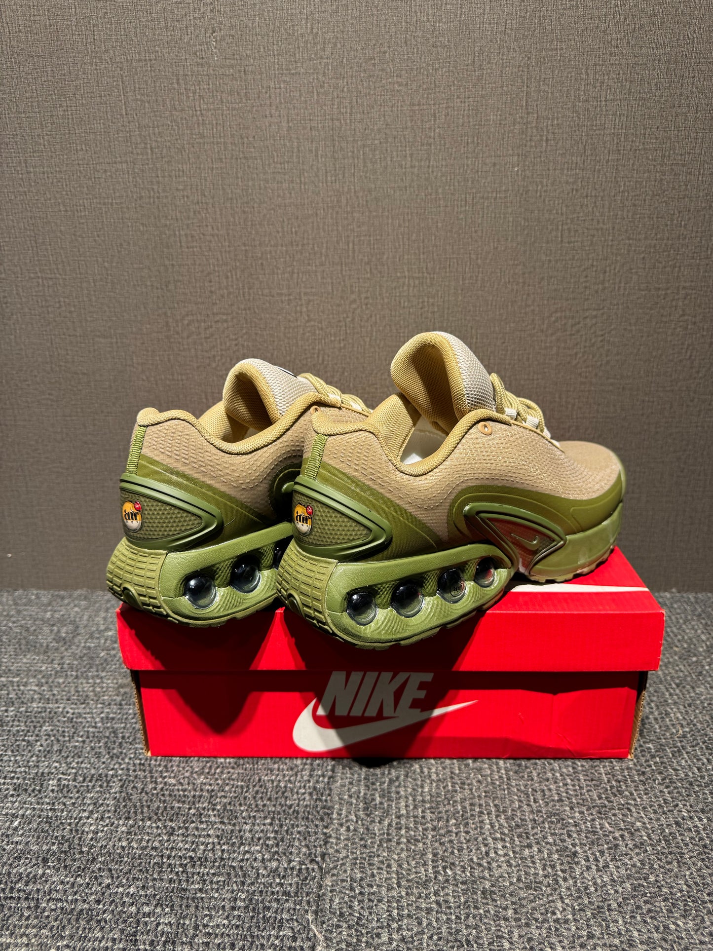 Nike Air Max DN Olive