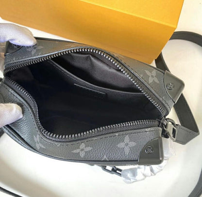 Louis Vuitton Messenger Bag