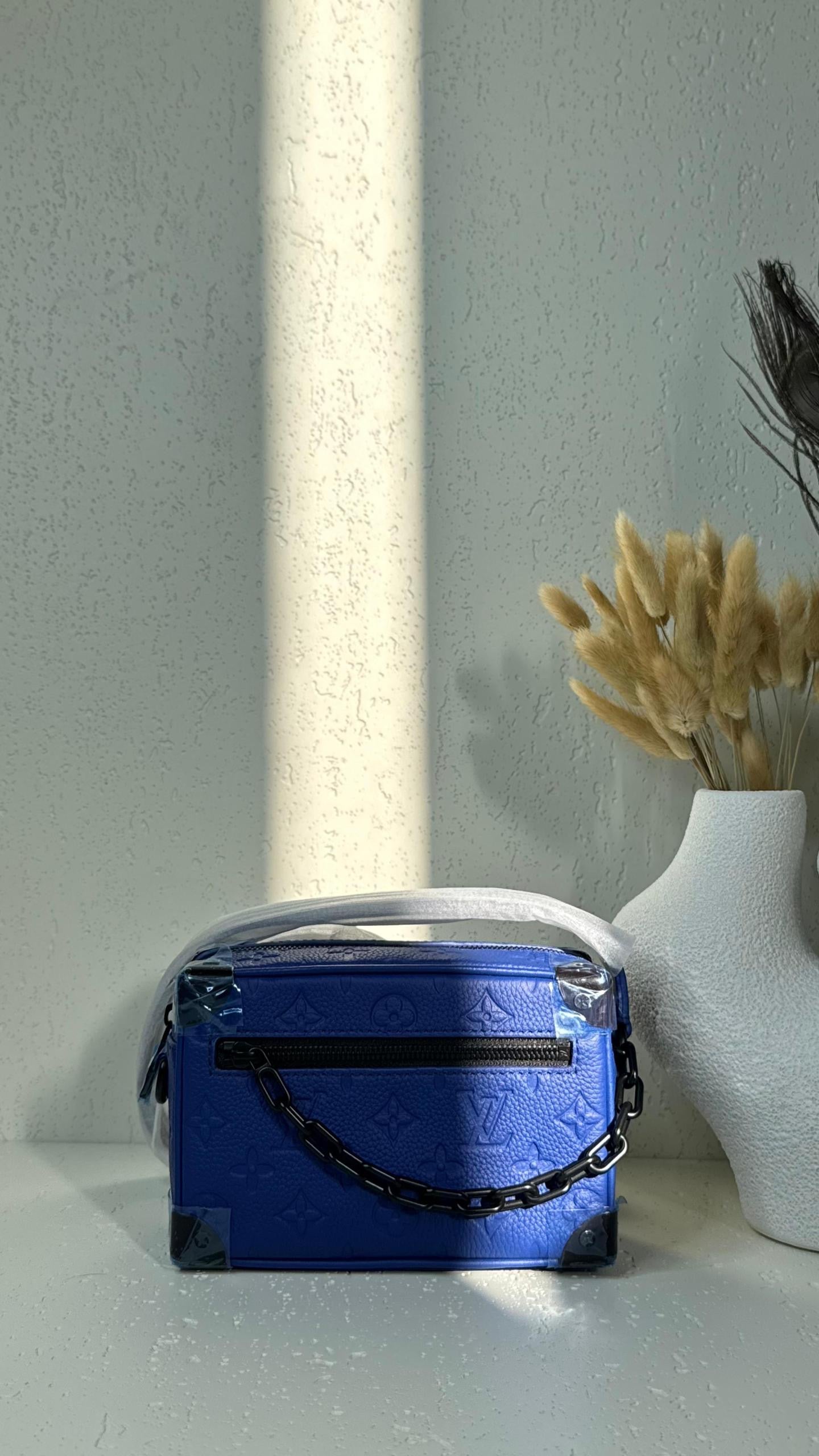 Louis Vuitton Sling Bag (VIP Quality)