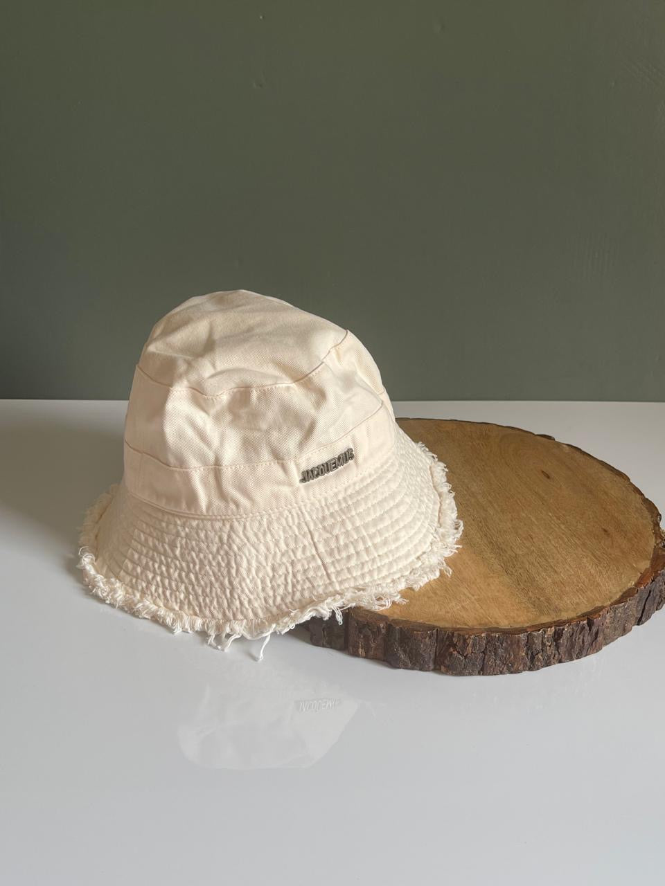Jacouemus Bucket hat
