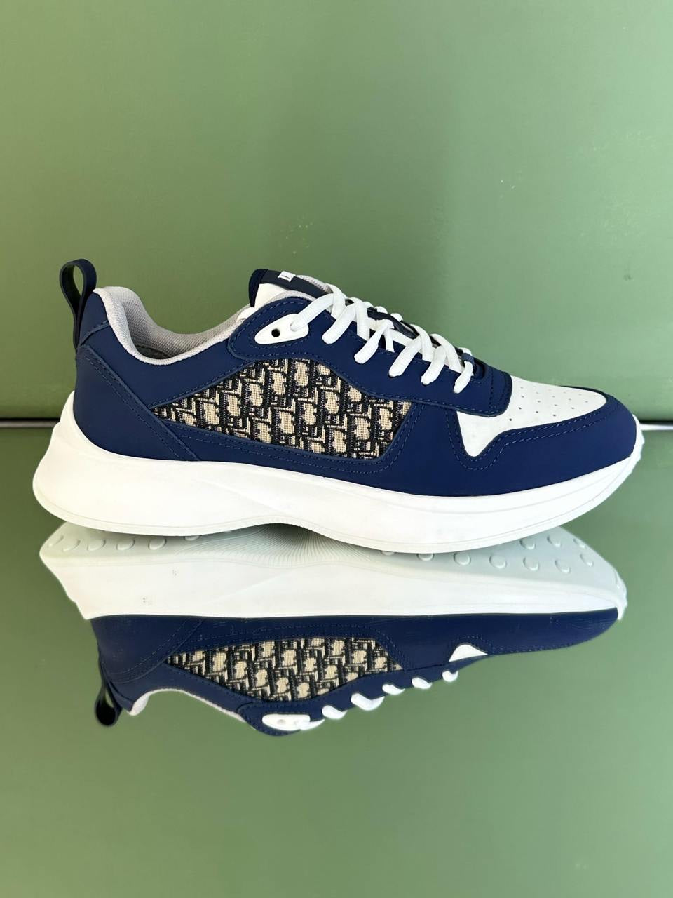Dior B25 Sneakers