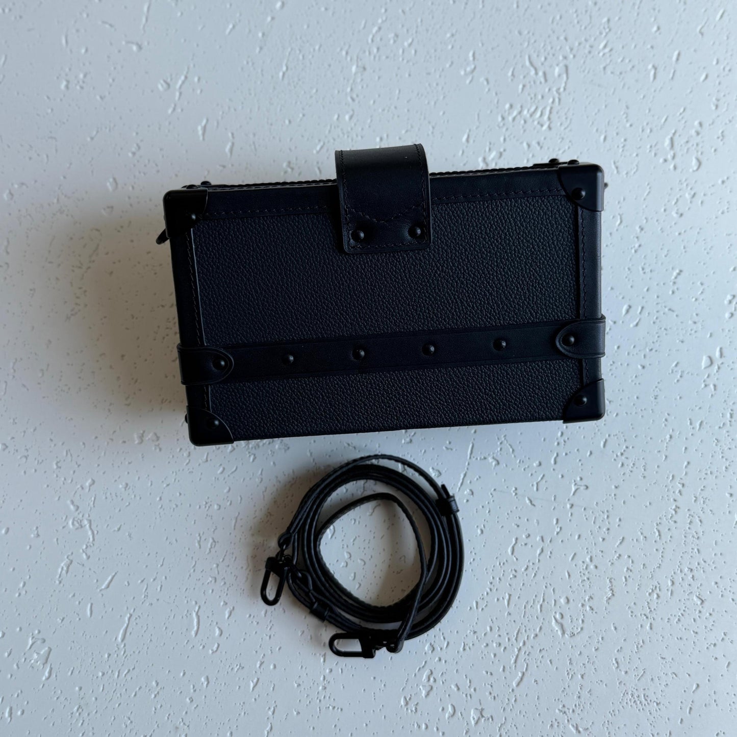 Louis Vuitton Sling Bag (VIP Quality)