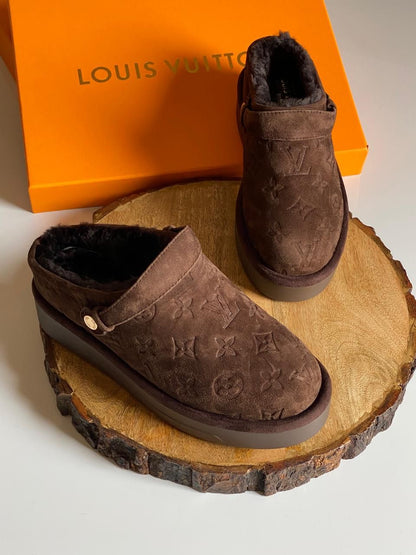 Louis Vuitton Slippers