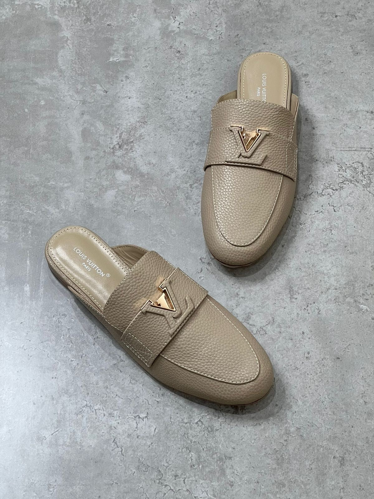 LOUIS VUITTON Female Shoes