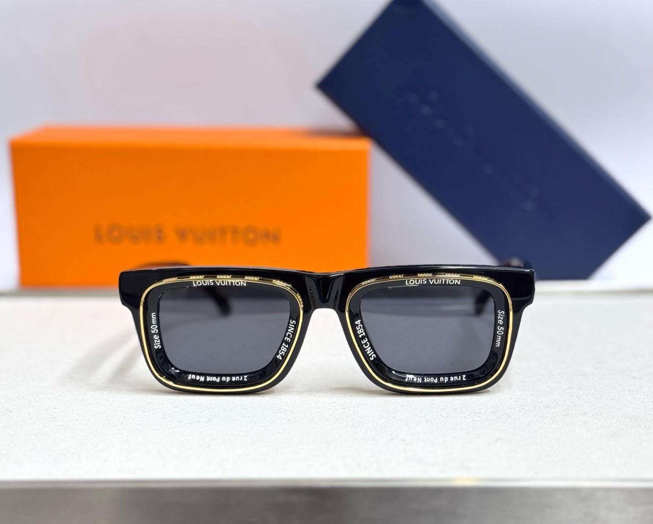 Louis Vuitton Sunglasses 2 colors