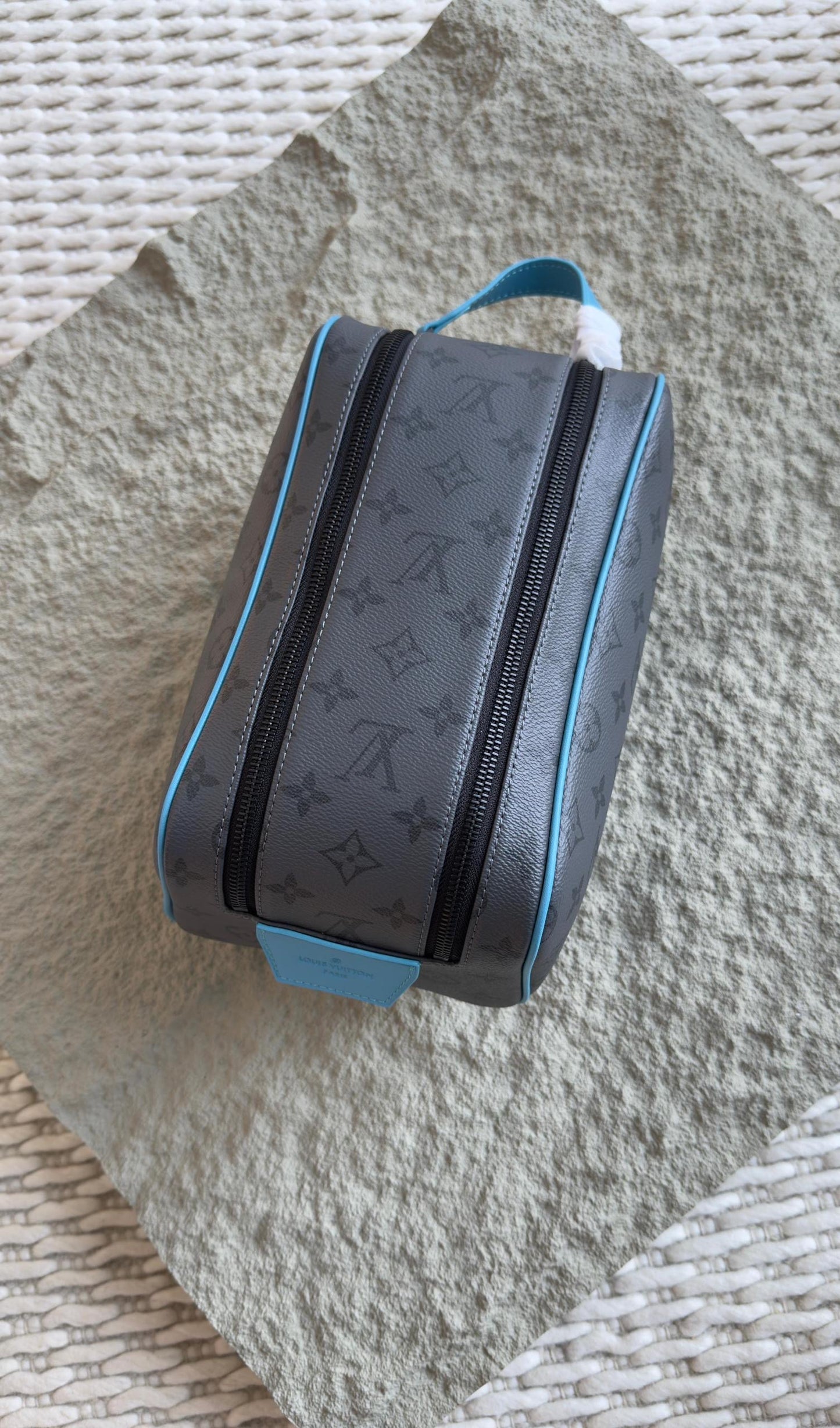 Louis Vuitton Pouch (VIP Quality)
