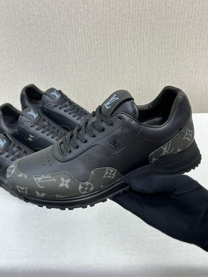 Louis Vuitton Sneakers 2 colors