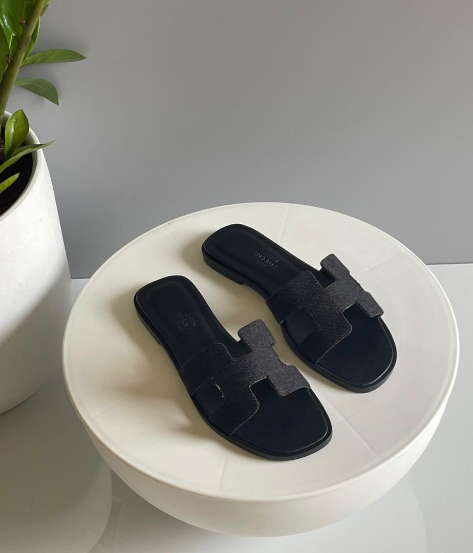 Hermes Slippers 2 colors
