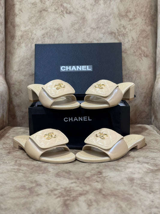 Chanel Slipper
