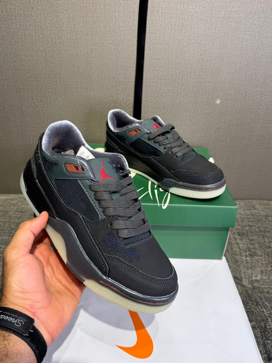 Jordan Flight Court SP Black Varsity