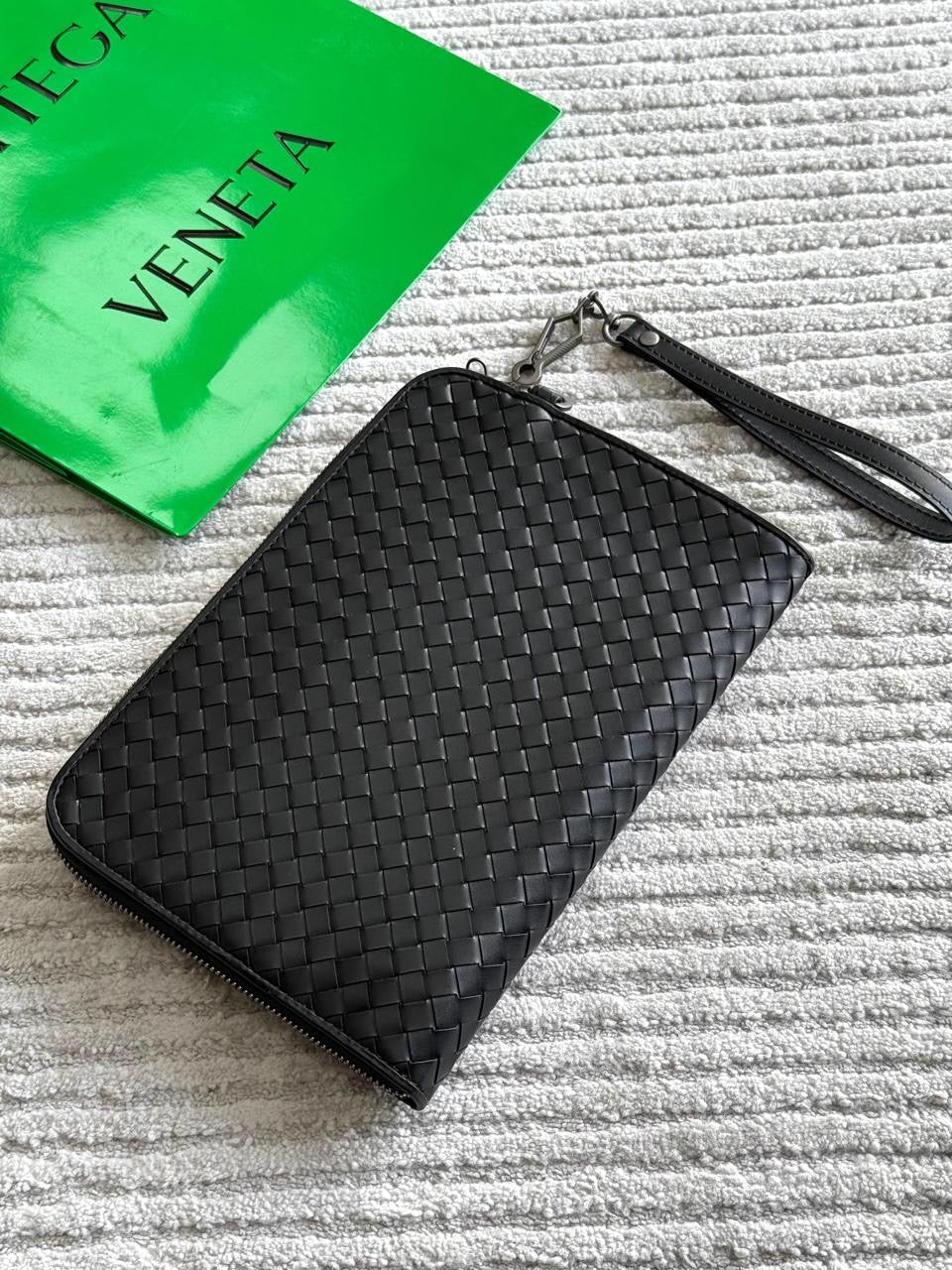 Bottega Clutch