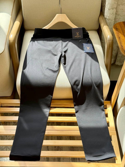 Louis Vuitton Pants