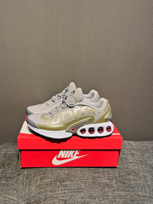 Nike Air Max DN Gold