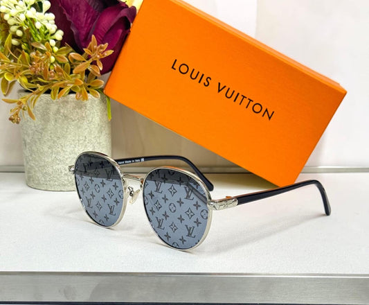 Louis Vuitton Sunglasses 2 colors
