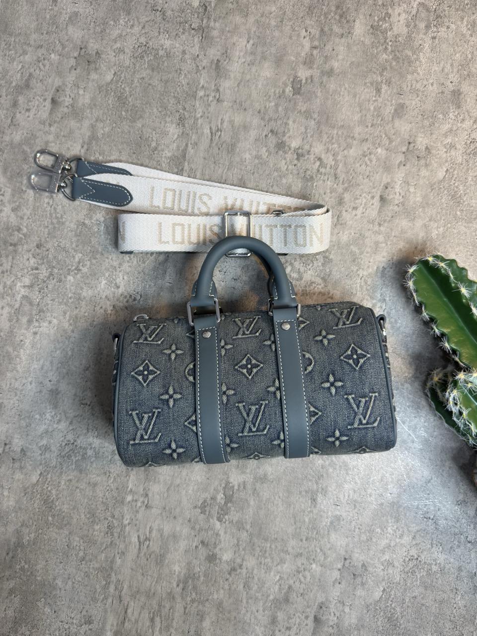 Louis Vuitton Sling Bag (VIP Quality)