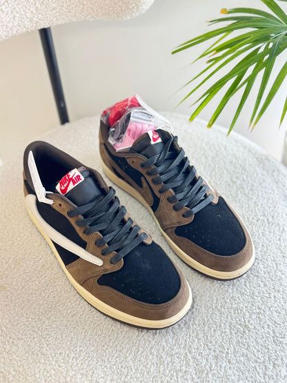 Nike Jordan 1 X Travis Scott Sneakers ( Vip )