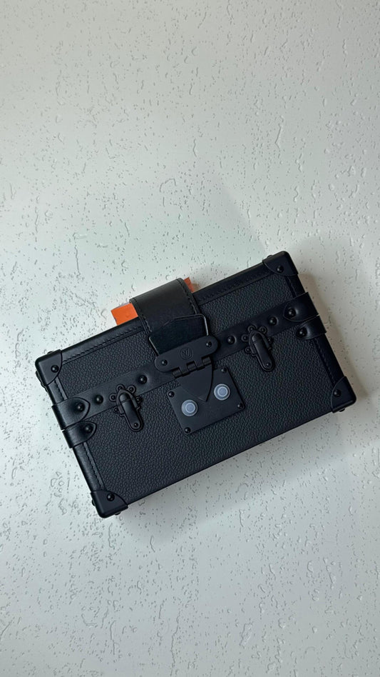 Louis Vuitton Sling Bag (VIP Quality)