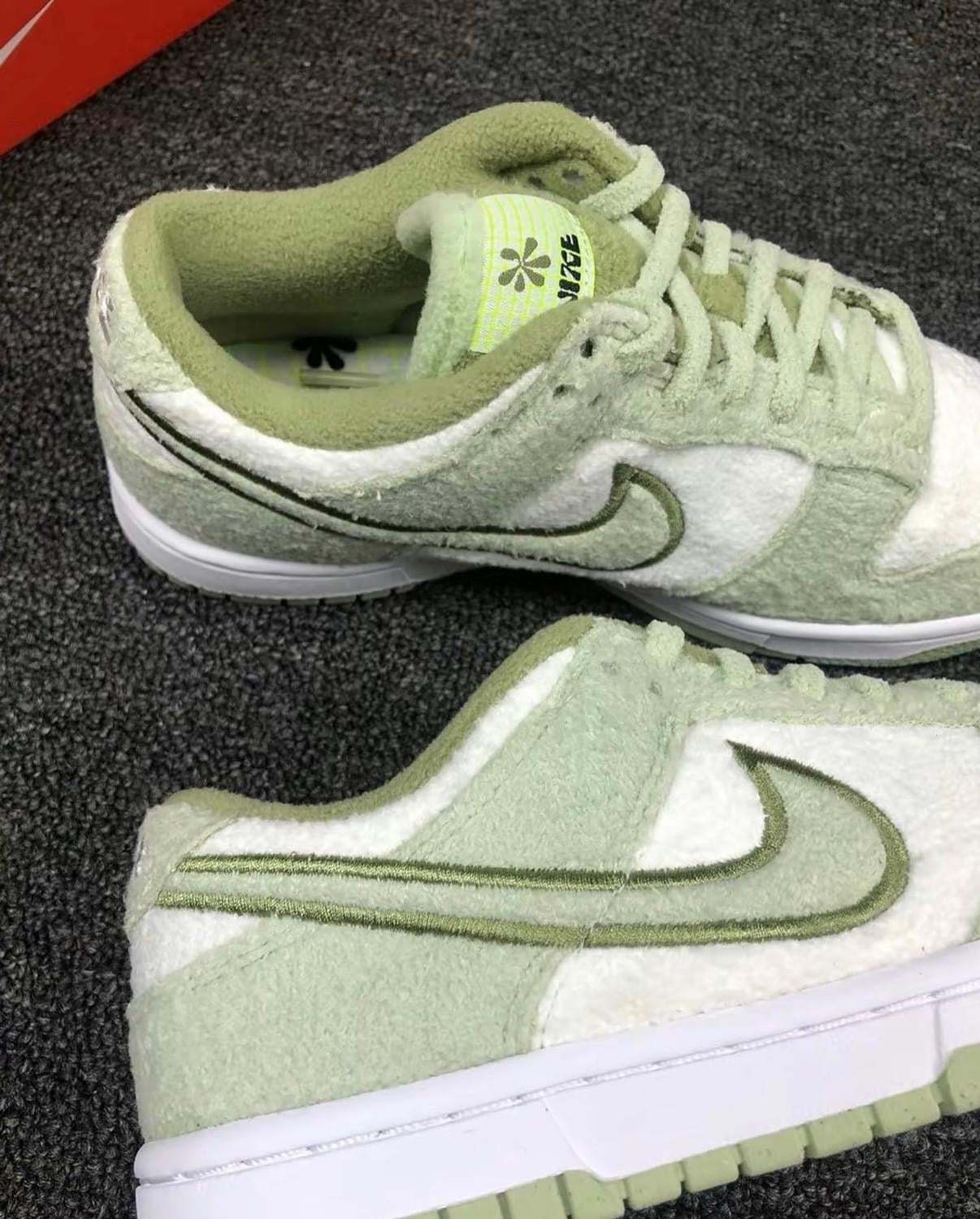 SB Dunk Fleece Honey Dew