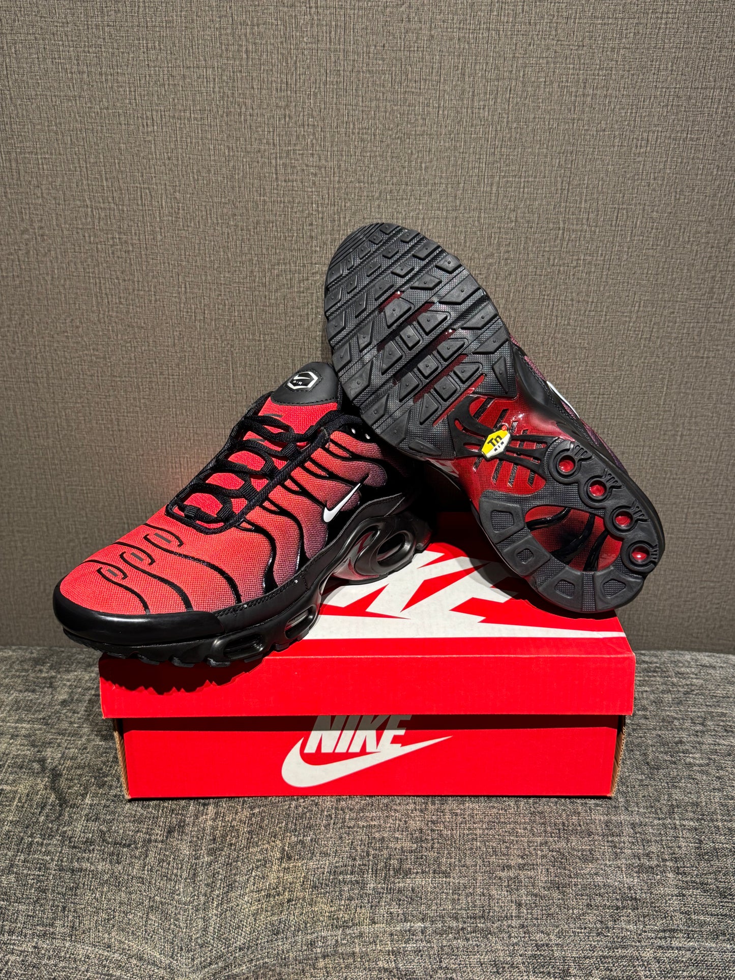 Nike Air Max TN Red Black